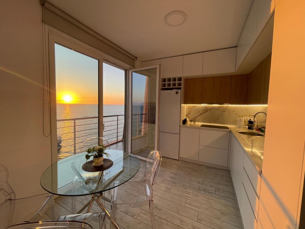Durres Currila Modern Luxury Stunning Beach Views Eksteriør billede