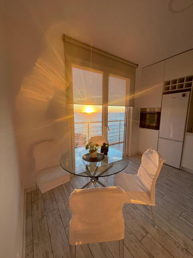Durres Currila Modern Luxury Stunning Beach Views Eksteriør billede